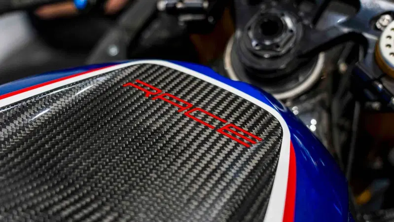 Bmw HP4 Race (2017 - 20) (15)