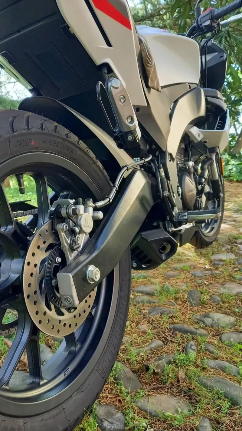 Aprilia Tuono 125 (2021 - 24) (7)