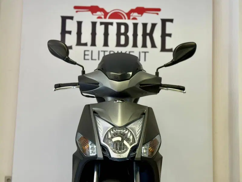 Kymco Agility 200i R16 + (2021 - 25) (9)