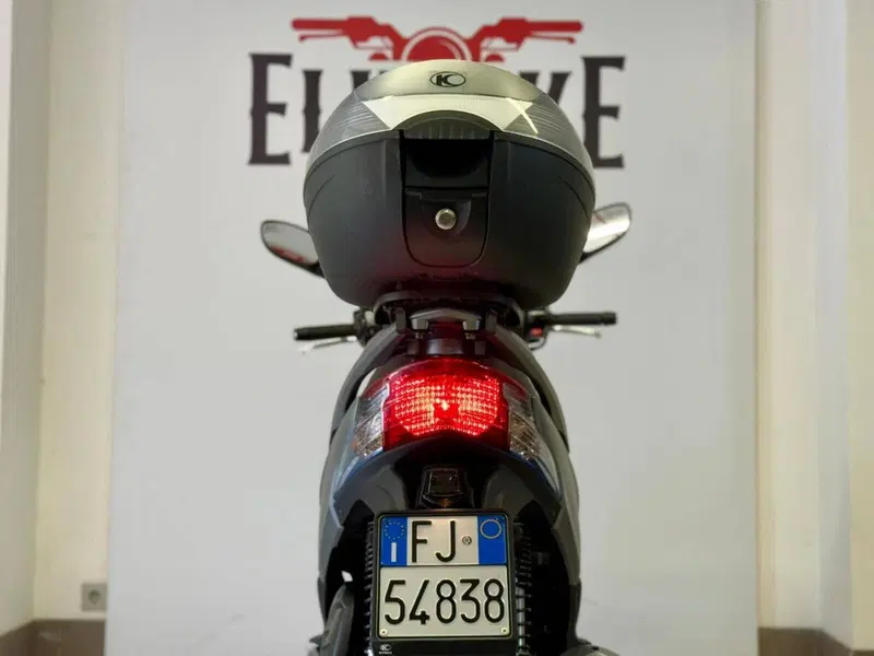 Kymco Agility 200i R16 + (2021 - 25) (10)