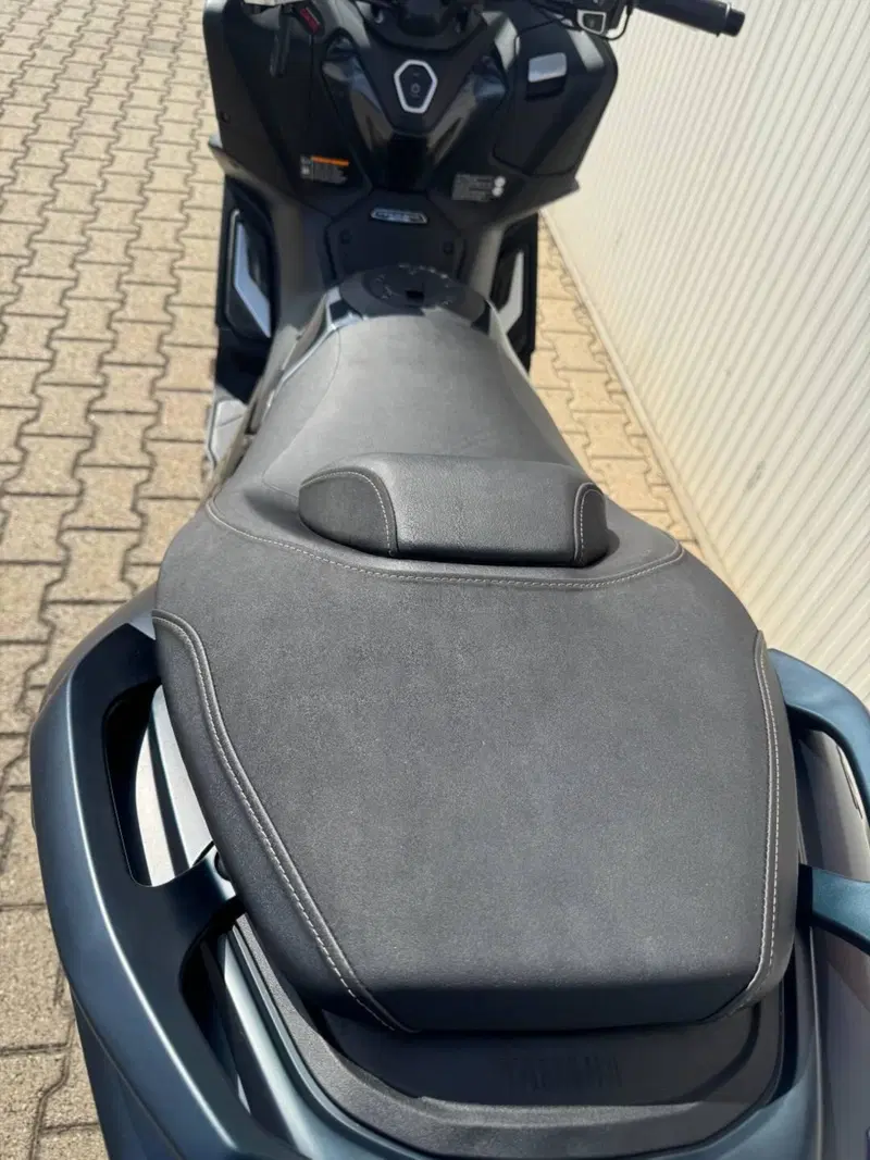 Yamaha T-Max 560 Tech Max (2022 - 24) (7)