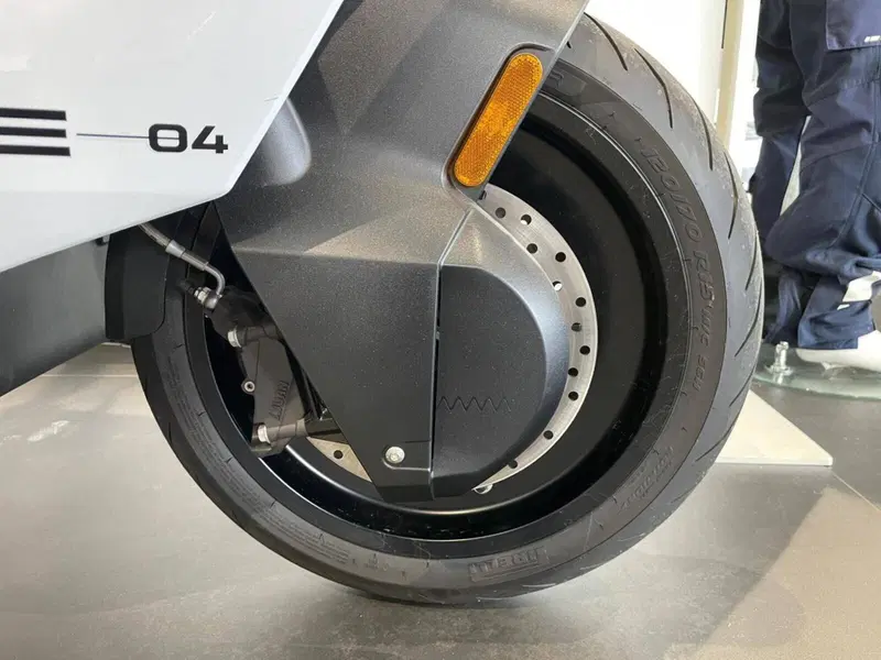 Bmw CE 04 (2021 - 25) (3)