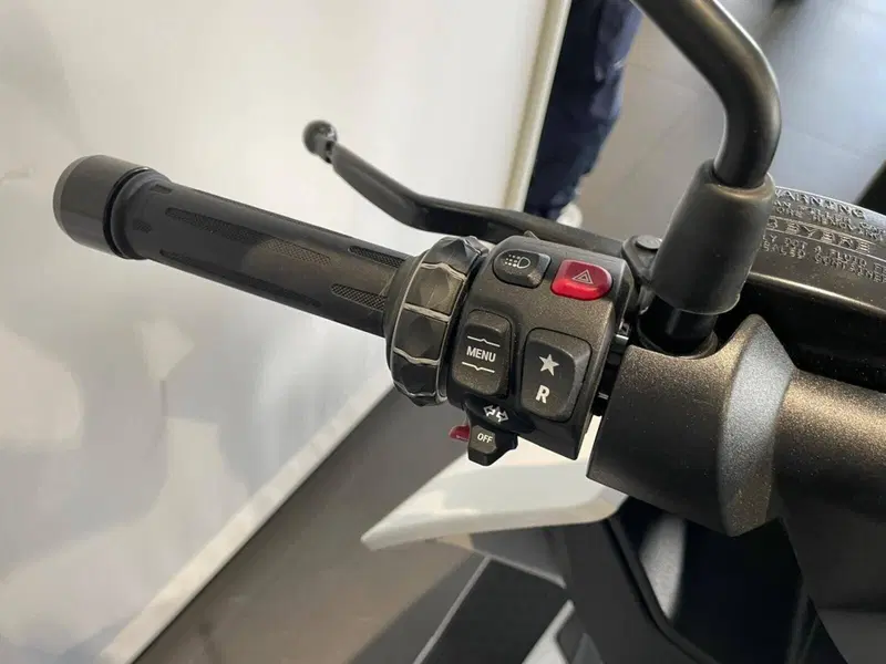 Bmw CE 04 (2021 - 25) (8)