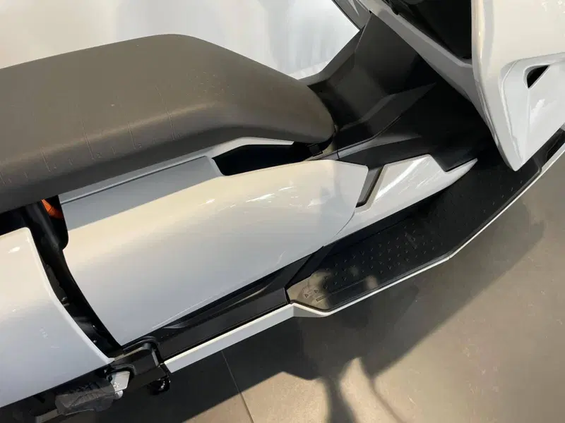 Bmw CE 04 (2021 - 25) (9)