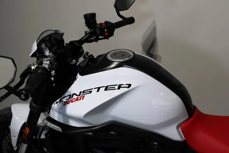 Ducati Monster 937 (2021 - 25) (5)