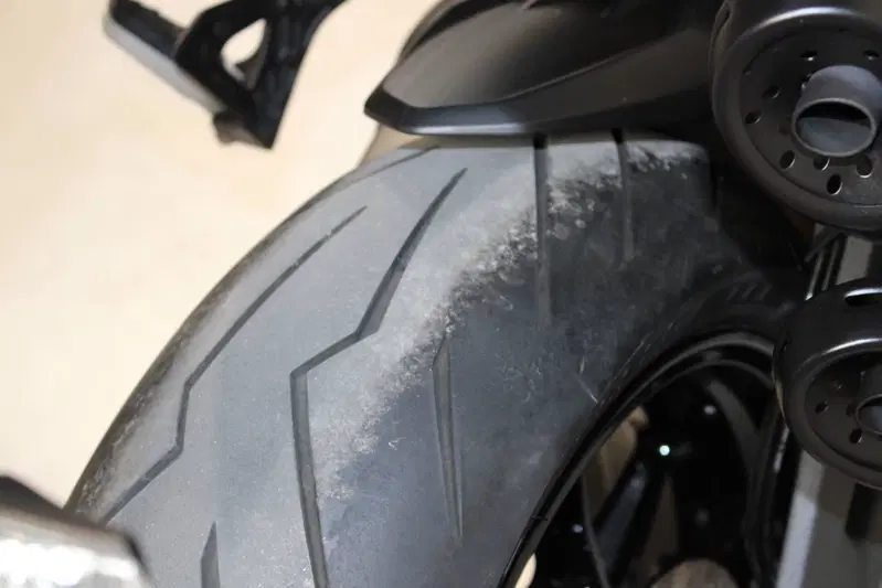 Ducati Monster 937 (2021 - 25) (7)