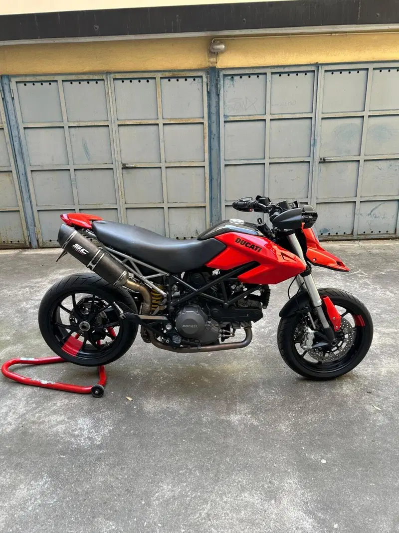 Ducati Hypermotard 796 (2012) (3)