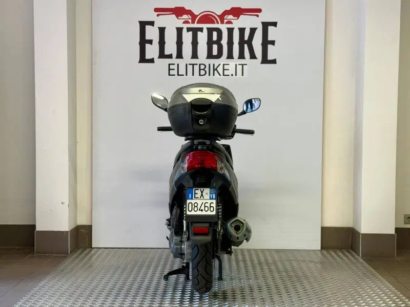 Kymco Agility 200i R16 + (2021 - 25) (7)