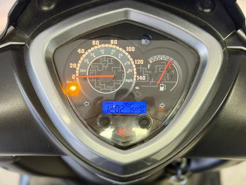 Kymco Agility 200i R16 + (2021 - 25) (11)