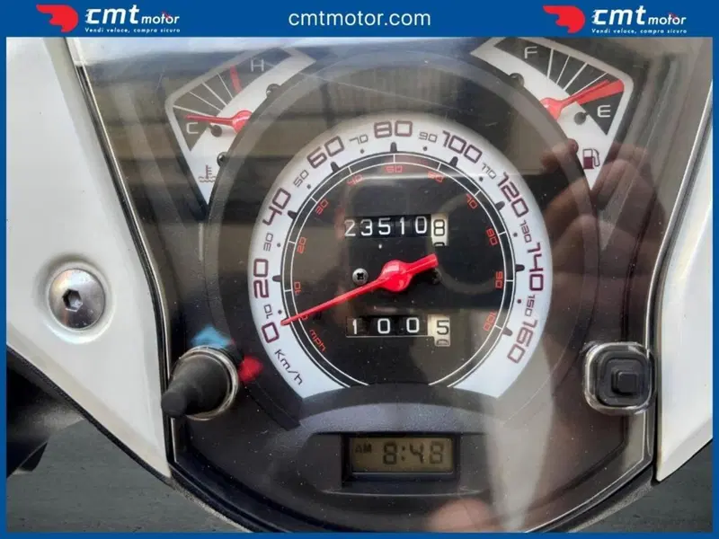 Honda SH 150i (2009 - 12) (5)