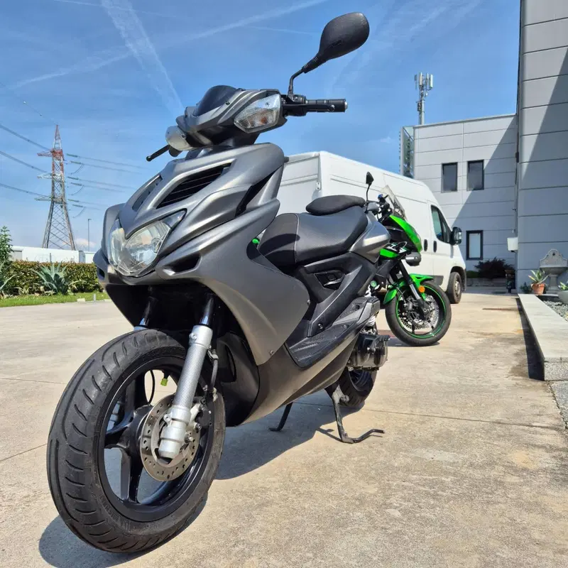 Yamaha Aerox 50 R (2007 - 18) (3)