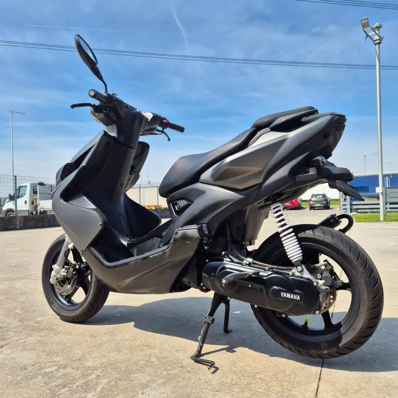 Yamaha Aerox 50 R (2007 - 18) (4)