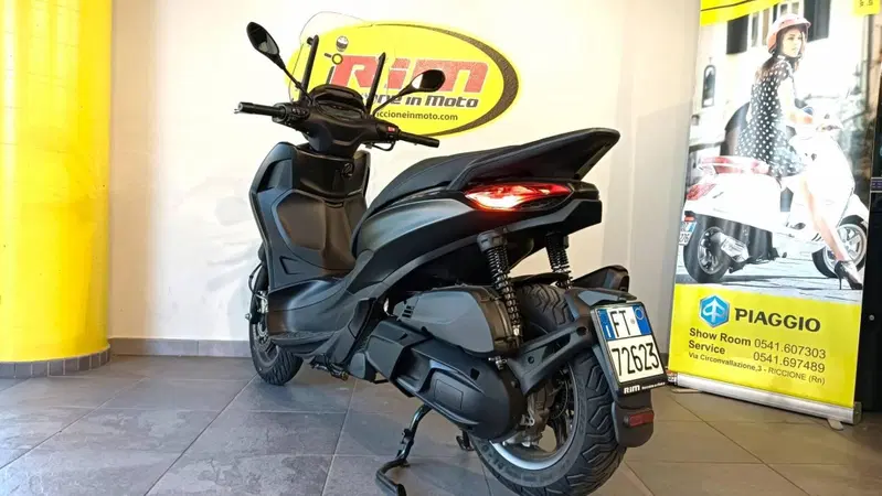 Piaggio Beverly 400 S (2025 - 26) (5)