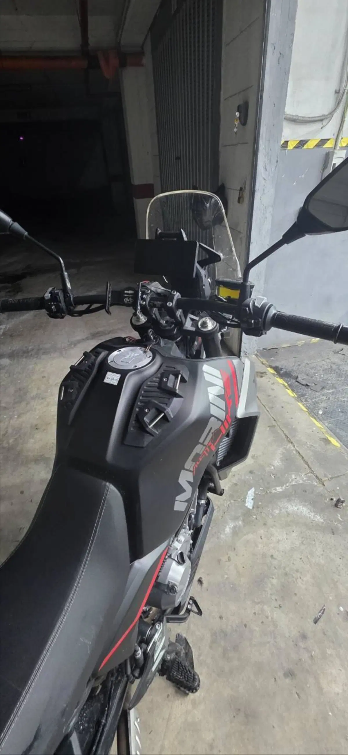 Moto Morini Allthrike 450 (2025 - 26) (3)