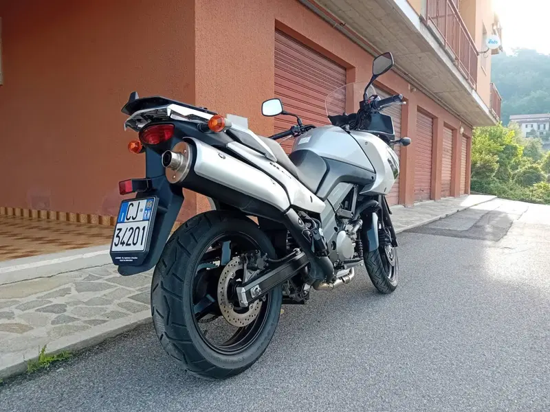 Suzuki V-Strom 650DL (2004 - 06) (3)