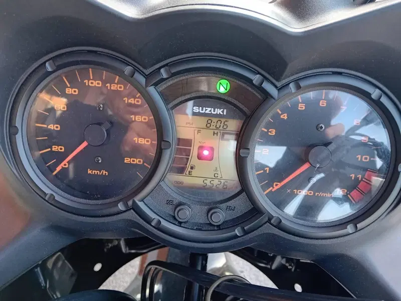 Suzuki V-Strom 650DL (2004 - 06) (5)