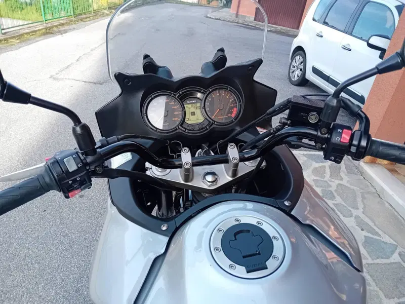 Suzuki V-Strom 650DL (2004 - 06) (8)