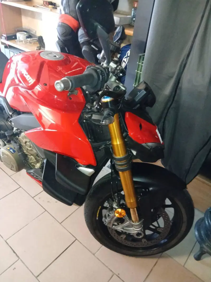 Ducati Streetfighter V4 1100 S (2021 - 22) (4)