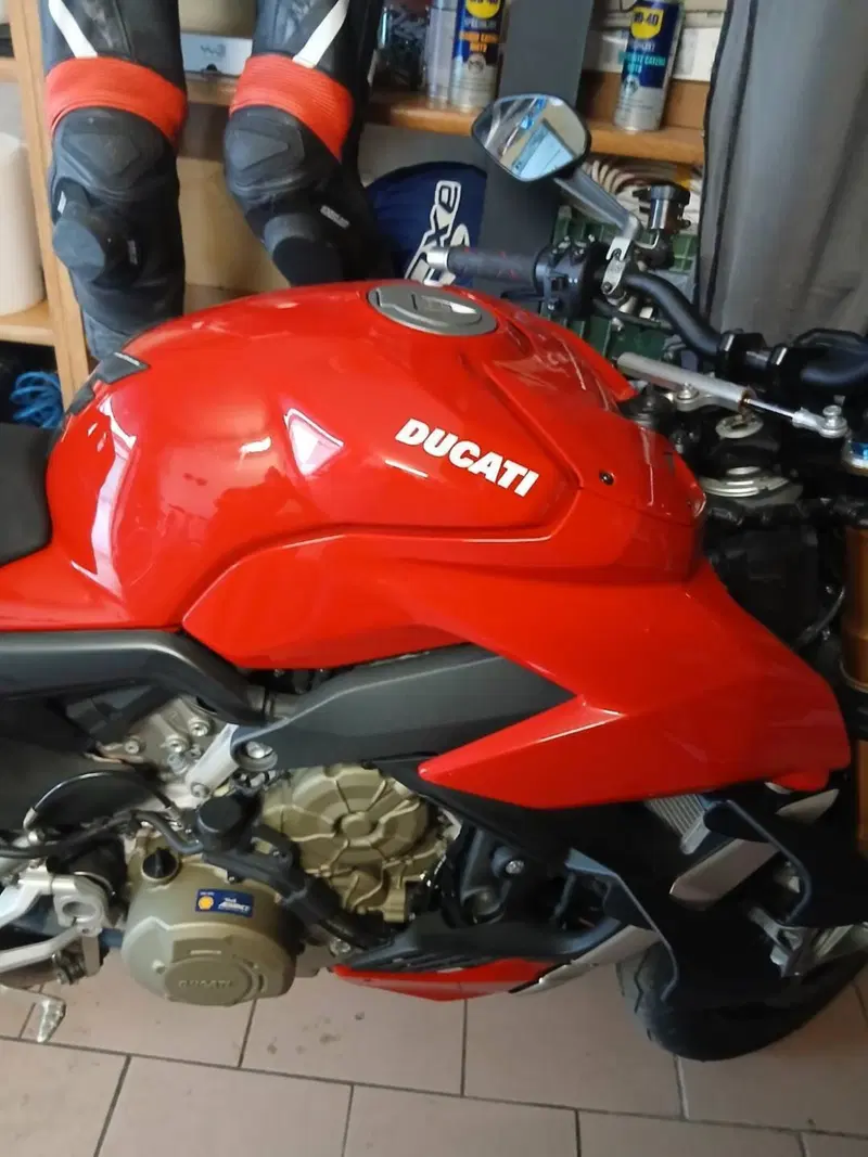 Ducati Streetfighter V4 1100 S (2021 - 22) (5)