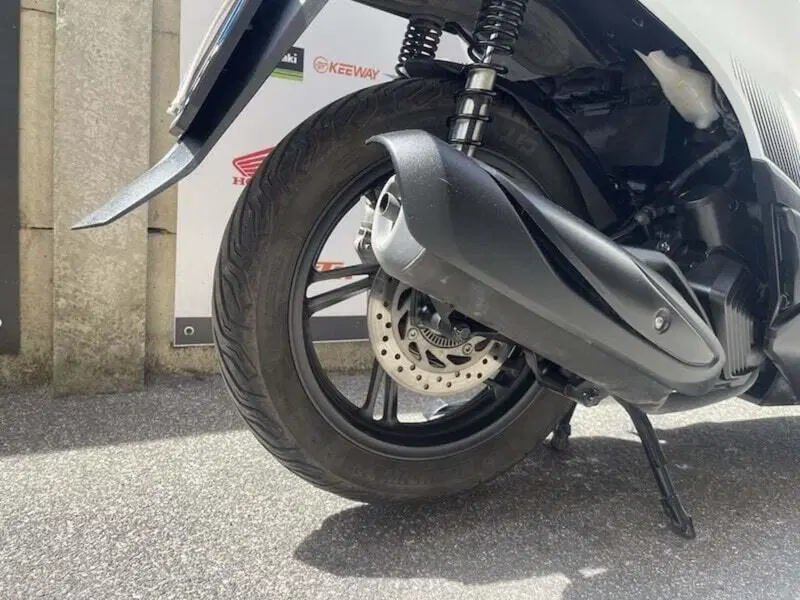 Honda SH 150i (2024 - 25) (3)