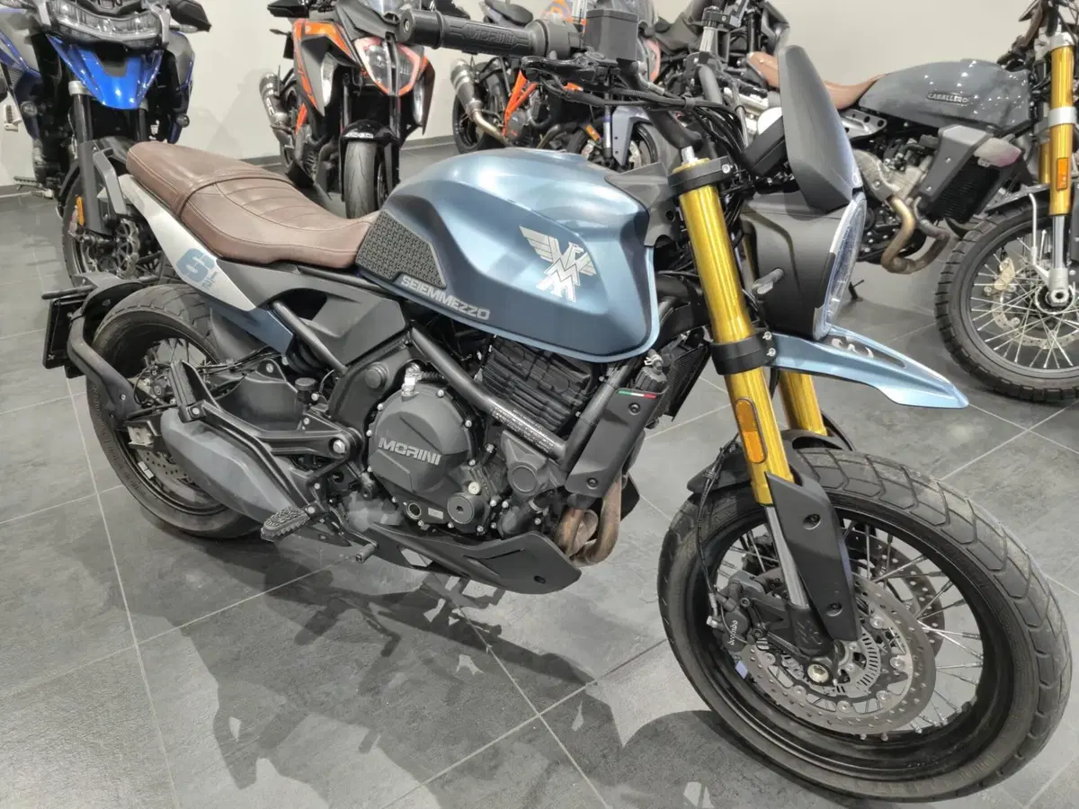 Moto Morini SEIEMMEZZO SCR (2022 - 26)