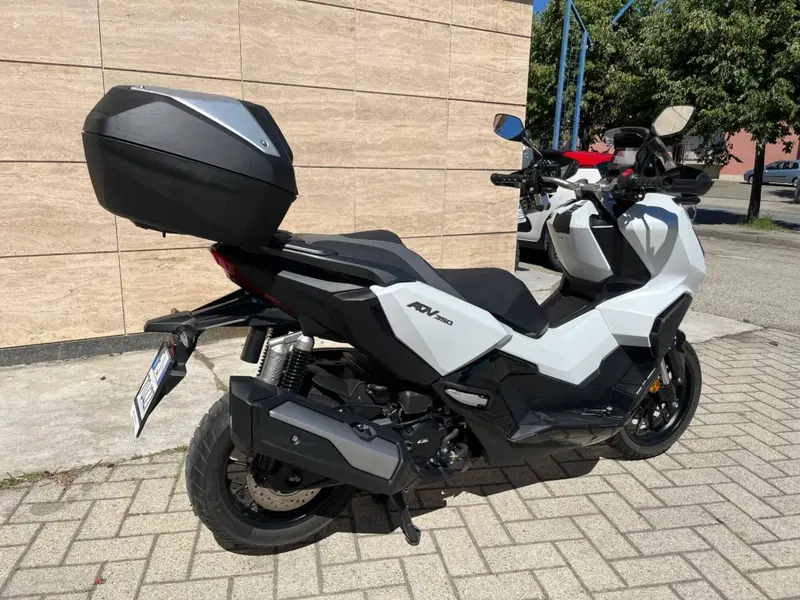 Honda ADV 350 (2022 - 24) (6)