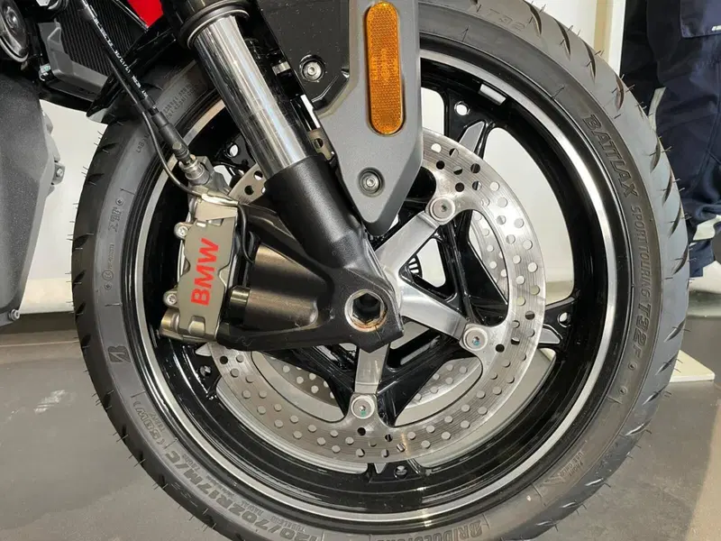 Bmw R 1300 R (2026) (4)