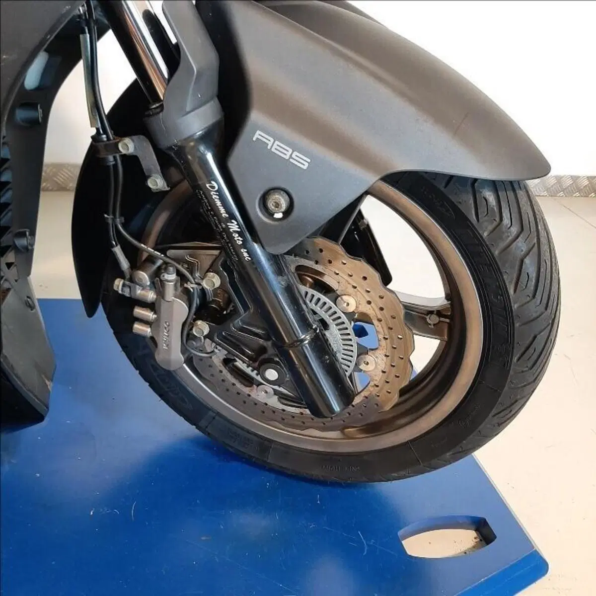Kymco K-Xct 300i ABS (2012 - 17) (4)