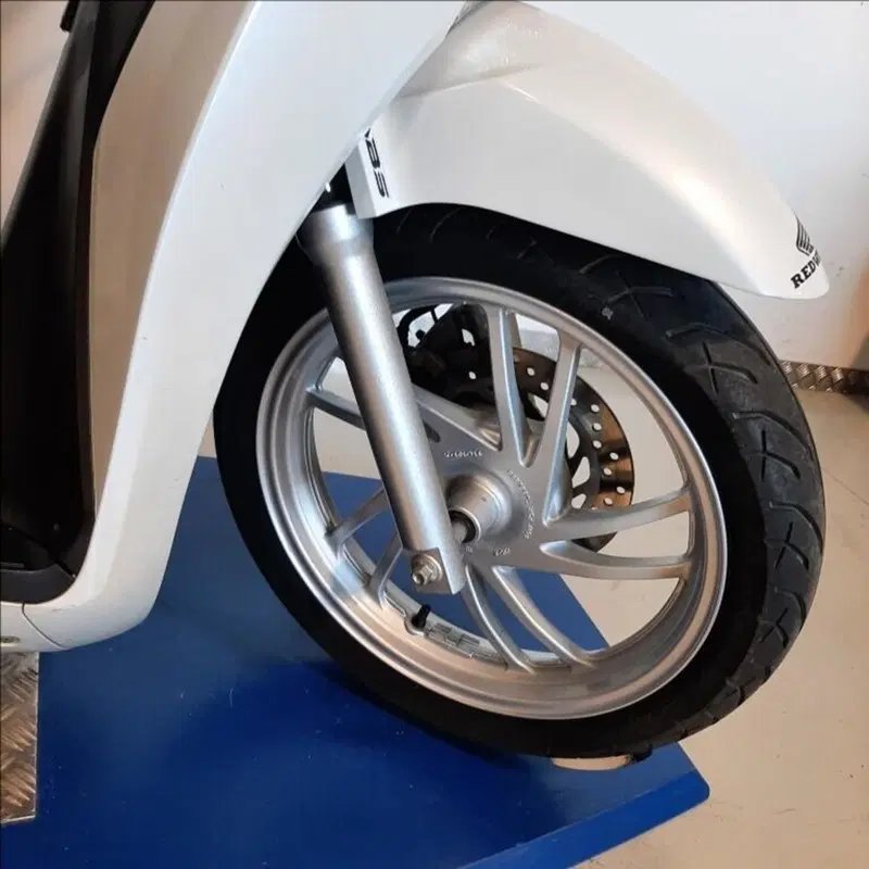 Honda SH 150i ABS (2013 - 16) (4)
