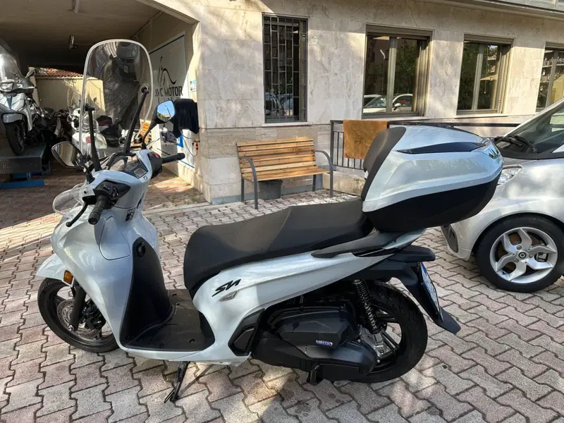 Honda SH 350i GT (2025 - 26) (4)
