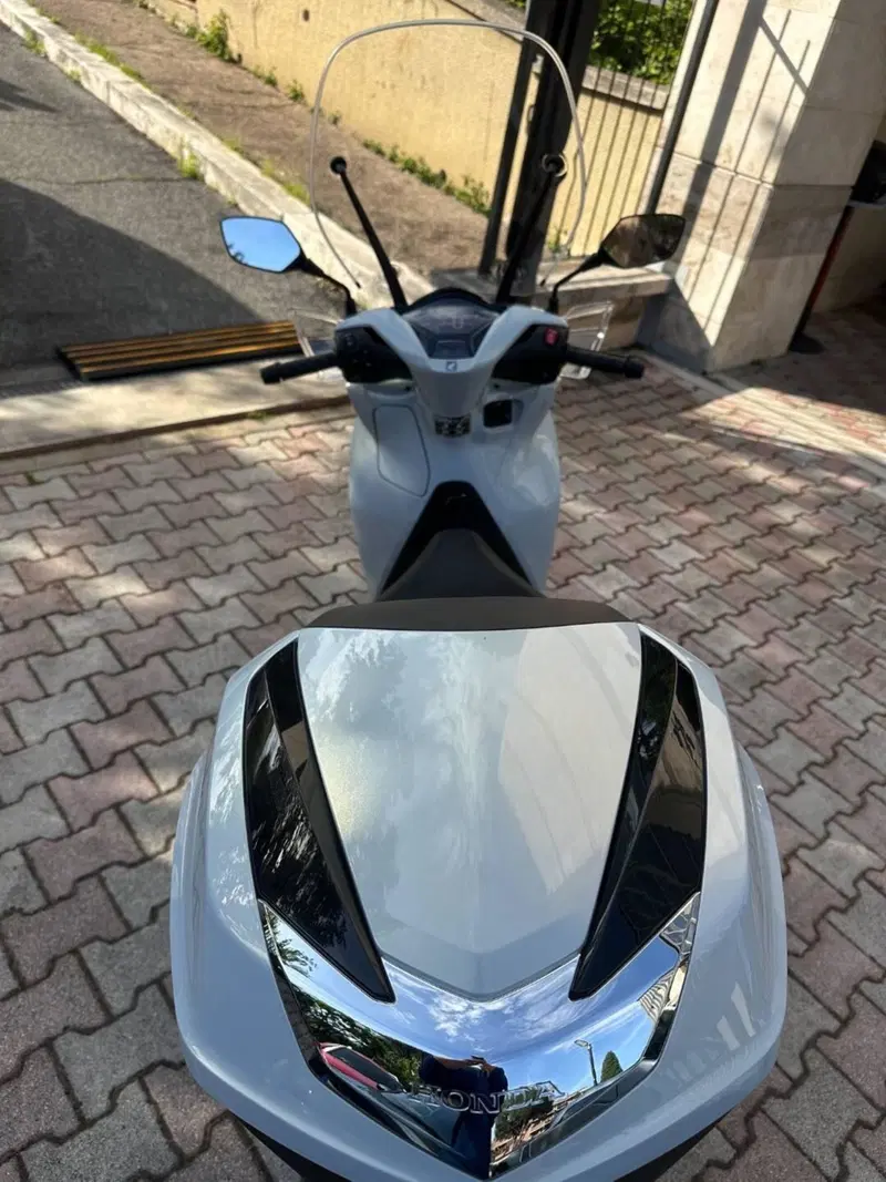 Honda SH 350i GT (2025 - 26) (5)