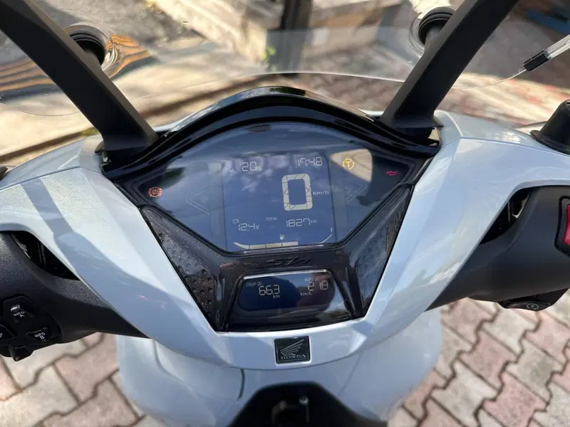 Honda SH 350i GT (2025 - 26) (7)