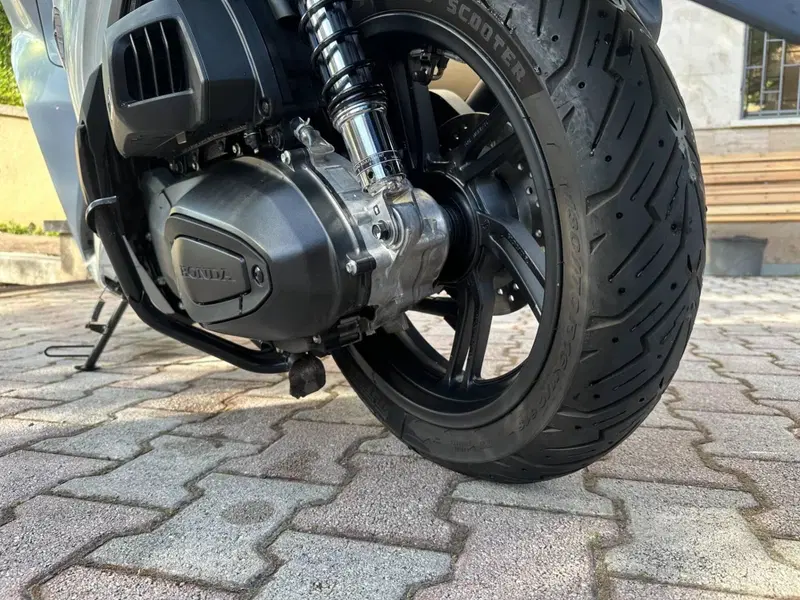 Honda SH 350i GT (2025 - 26) (9)