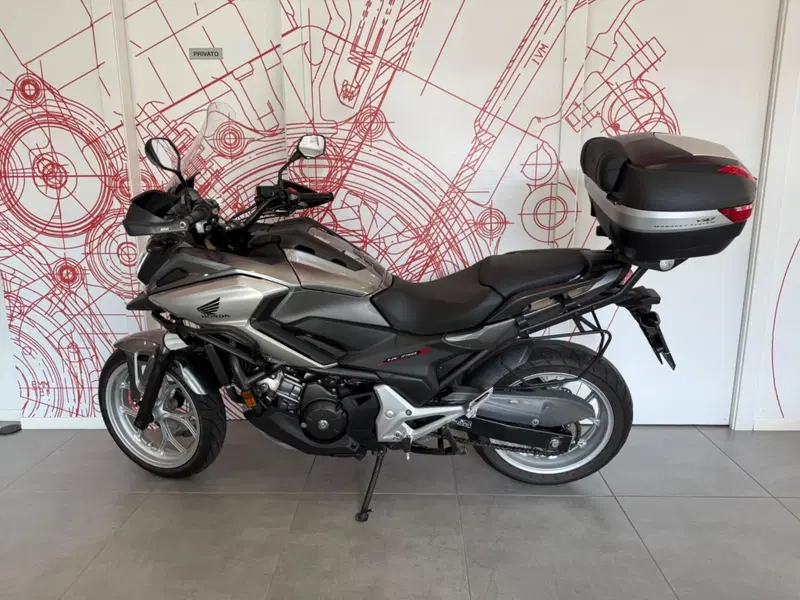 Honda NC 750 X DCT ABS (2016 -17) (4)