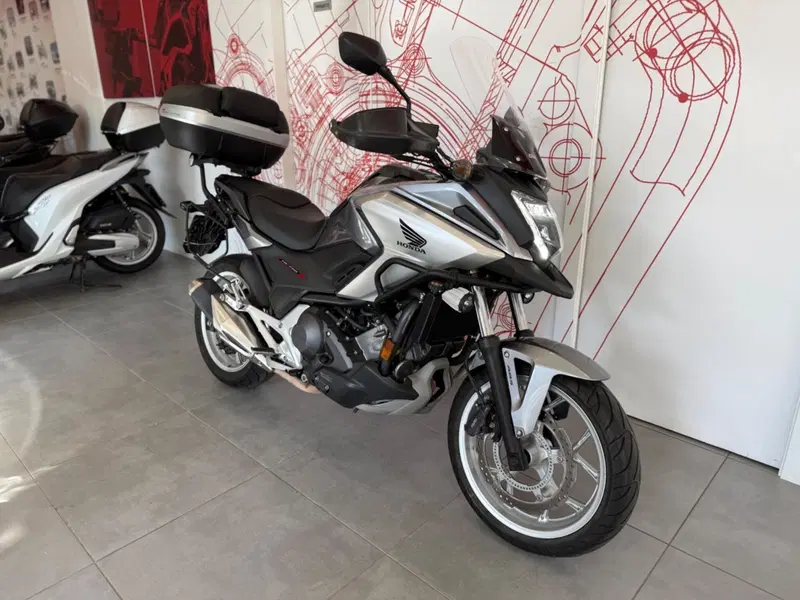 Honda NC 750 X DCT ABS (2016 -17) (2)