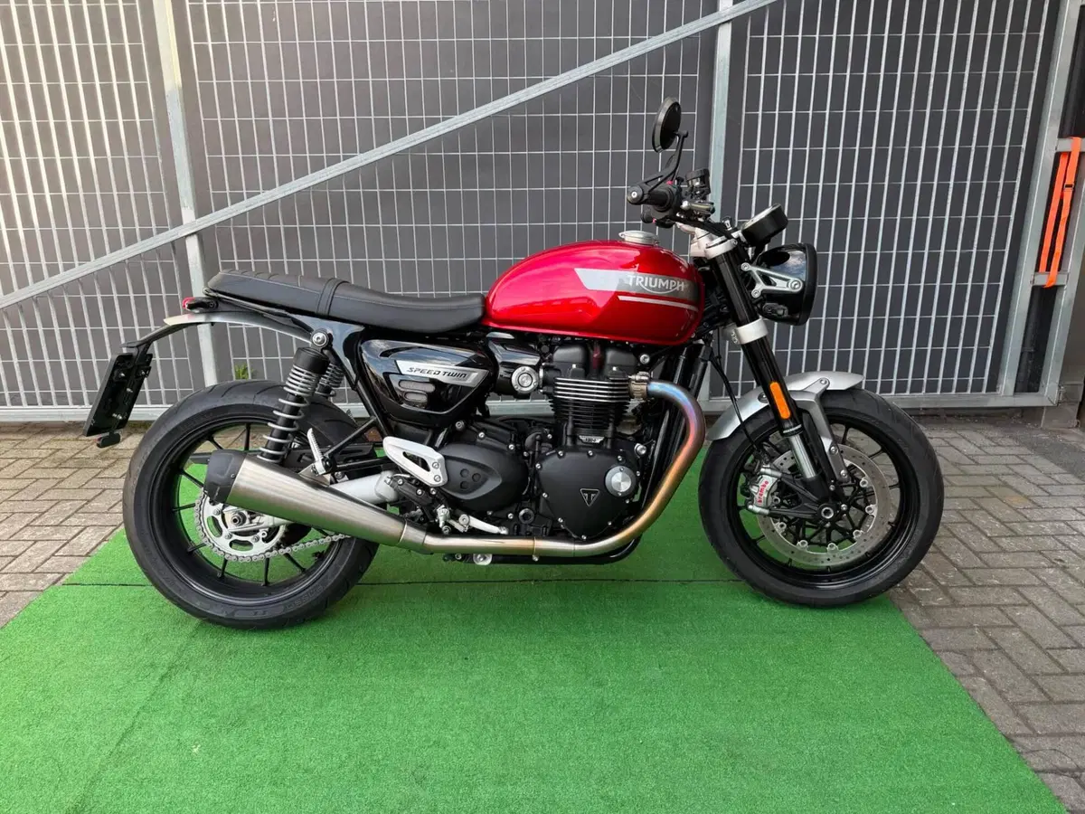 Triumph Speed Twin 1200 (2021 - 24)
