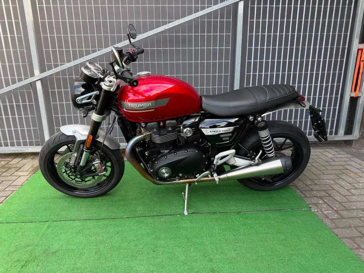 Triumph Speed Twin 1200 (2021 - 24) (2)