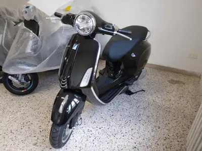 Vespa Primavera 50 (2024 - 25) usata