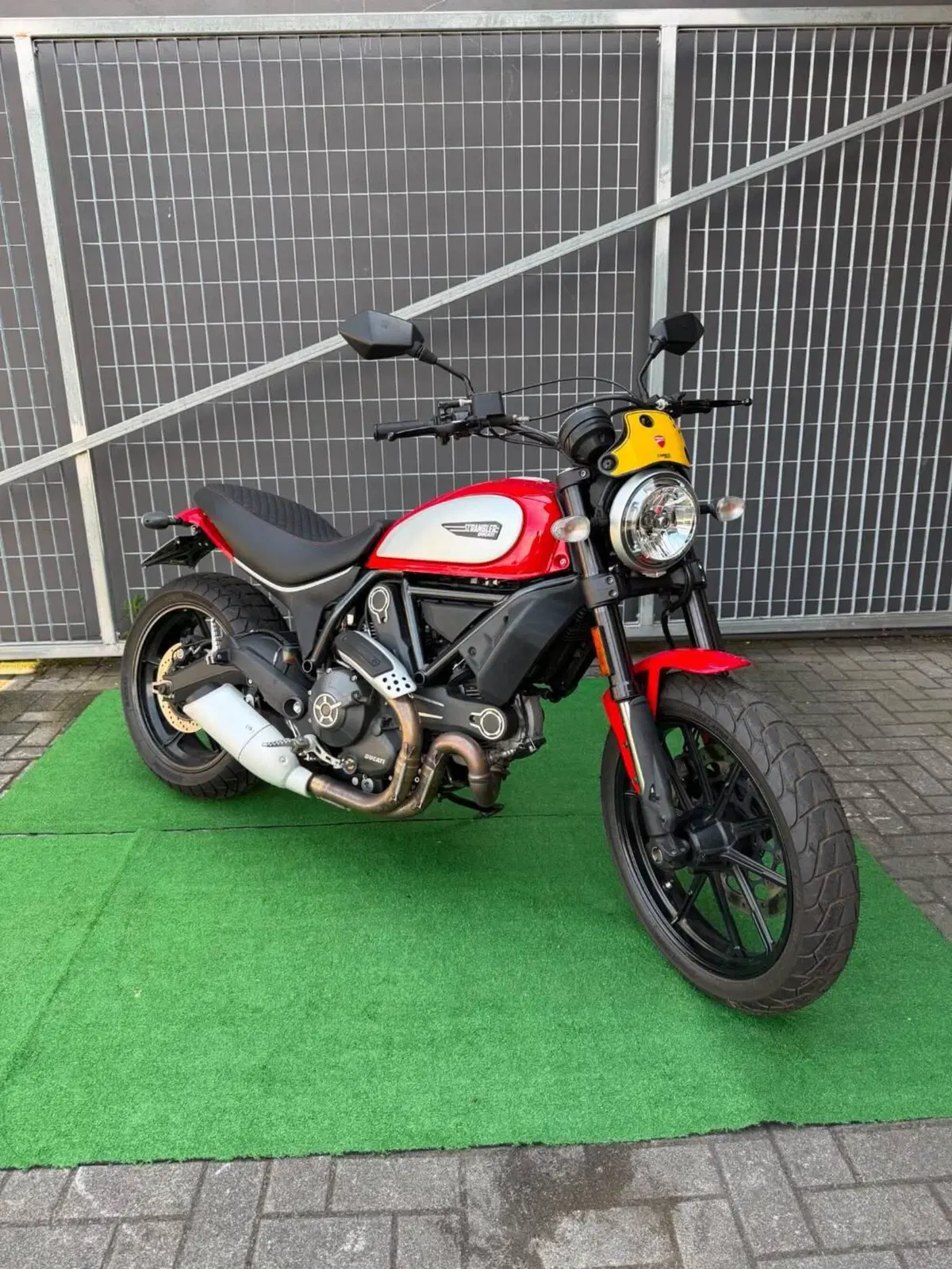 Ducati Scrambler 800 Classic (2017 - 18) (3)