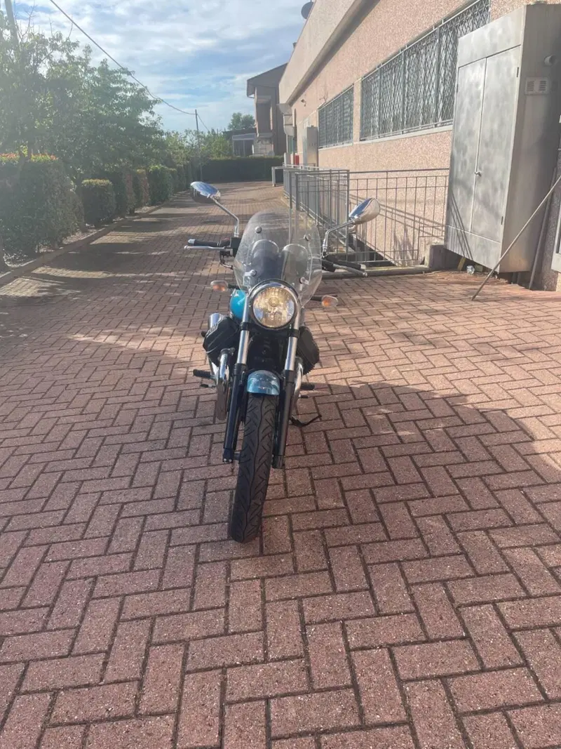 Moto Guzzi V7 III Special (2017 - 20) (2)