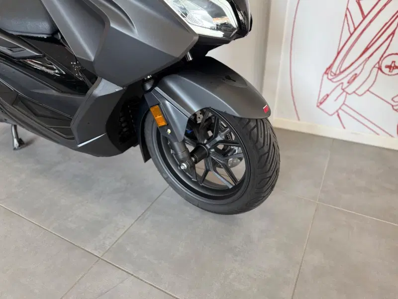 Honda Forza 350 (2022 - 24) (9)