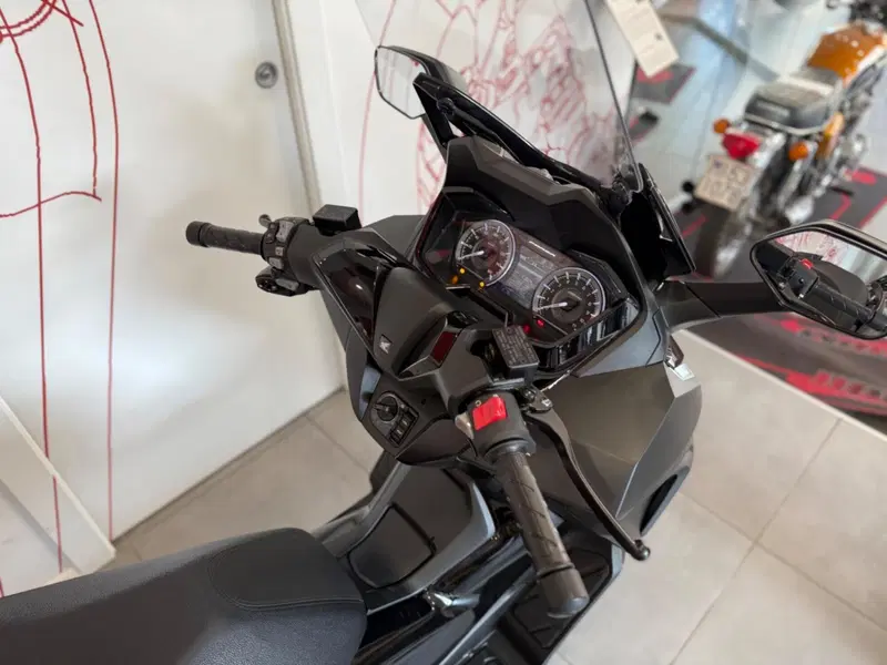 Honda Forza 350 (2022 - 24) (8)