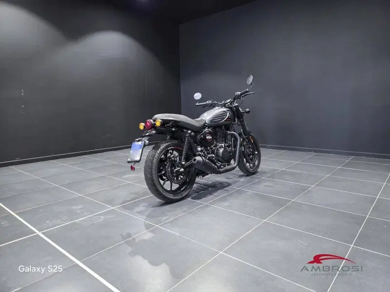 Royal Enfield Meteor 350 (2021 - 26) (9)