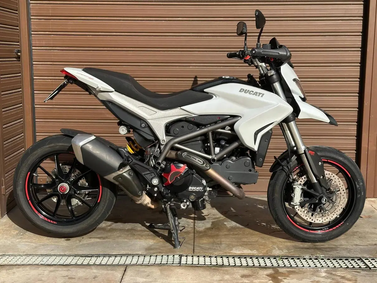 Ducati Hypermotard 821 (2013 - 15) (3)