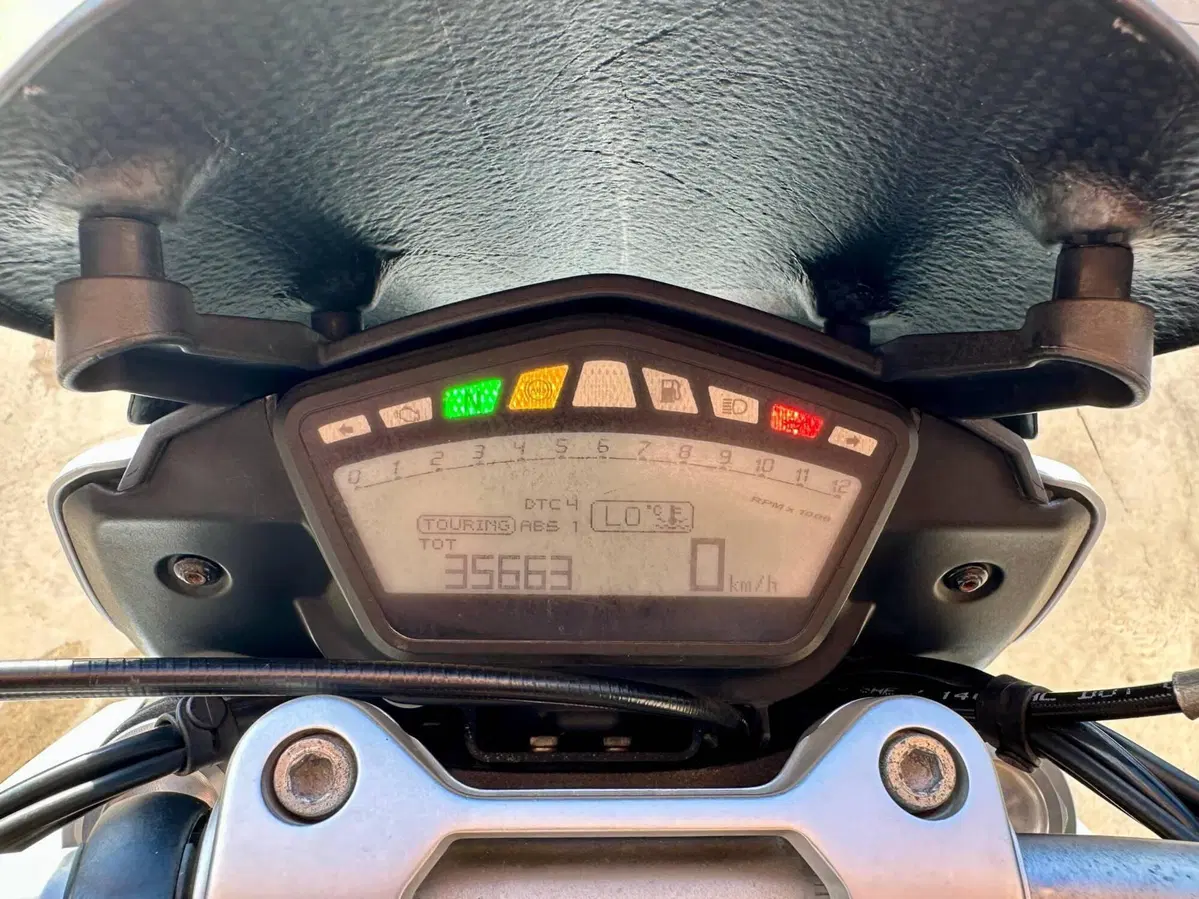 Ducati Hypermotard 821 (2013 - 15) (6)