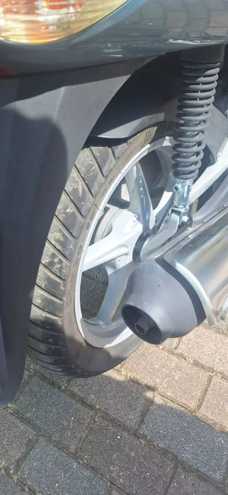 Honda SH 150 (2000 - 06) (2)