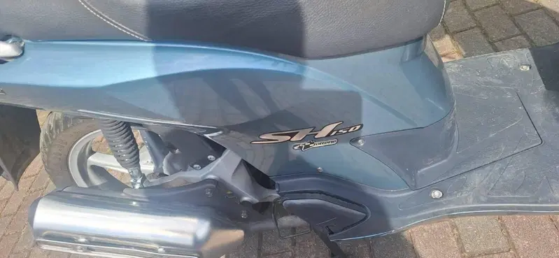 Honda SH 150 (2000 - 06) (3)