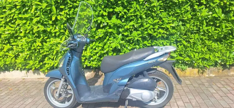 Honda SH 150 (2000 - 06) (4)