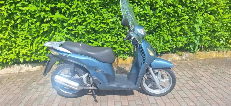 Honda SH 150 (2000 - 06) (6)