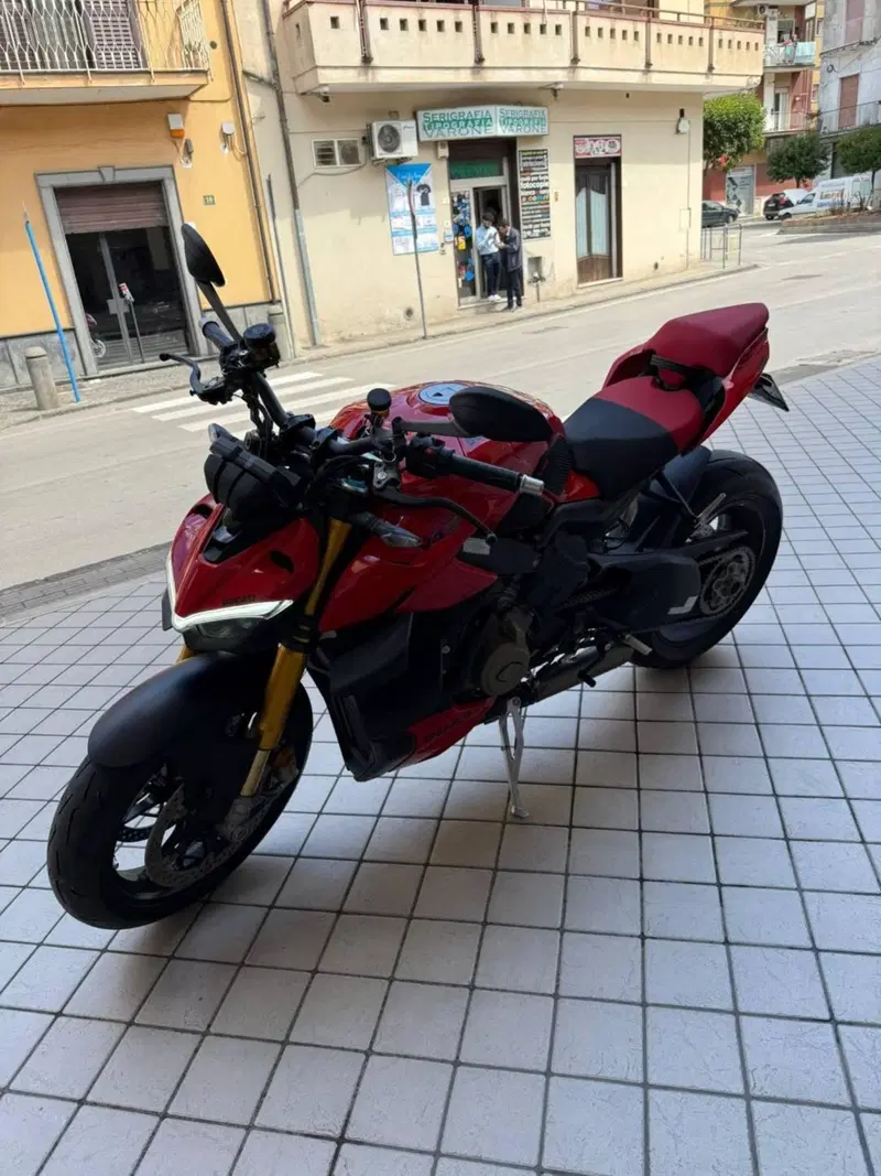 Ducati Streetfighter V4 S (2023 - 24) (2)